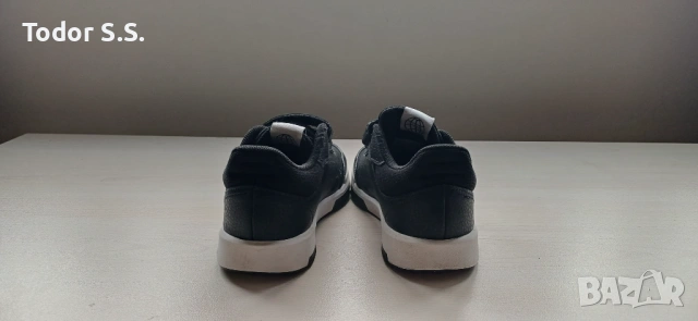 Детски маратонки adidas, снимка 3 - Детски маратонки - 53493636