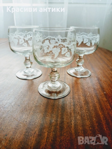 Кристални чаши, френски 3 б-р, старинни, рьчно гравирани за вино с печат, снимка 3 - Антикварни и старинни предмети - 46735688