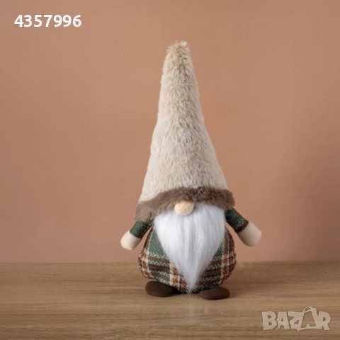 Коледно джудже с кафяво-зелено карирано тяло, брада и бежова шапка