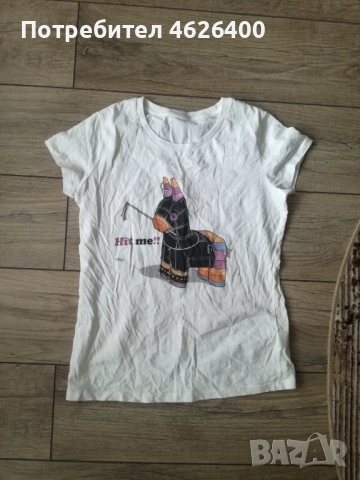 Продавам женска тениска с конче