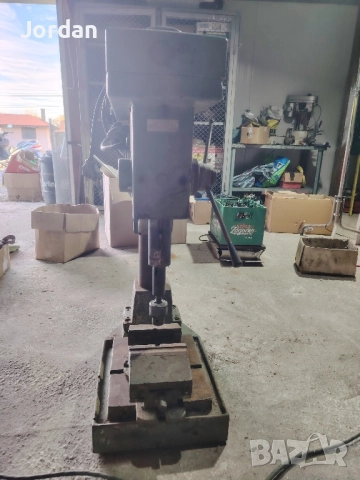 Настолна трифазна бормашина , снимка 3 - Бормашини - 51954324