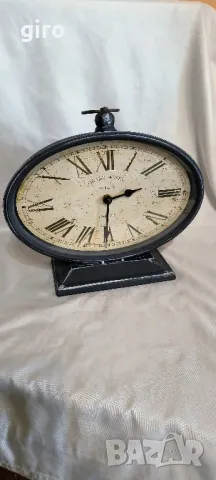 Голям винтидж настолен часовник 
