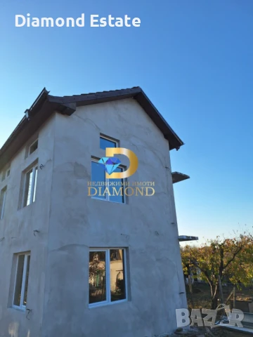 Триетажна къща в село Татарево общ. Първомай