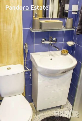 Продава тристаен апартамент в кв. Изток, снимка 7 - Апартаменти - 53367688