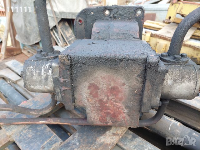 Части от Багерна уредба на трактор , снимка 13 - Индустриална техника - 16969601