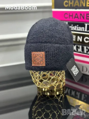 Loewe дамски зимни шапки различни цветове , снимка 3 - Шапки - 48250916