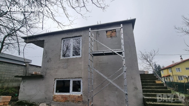 Продавам парцел с монолитна тухлена къща на 2 етажа в с.Яребична , снимка 7 - Вили - 49741419