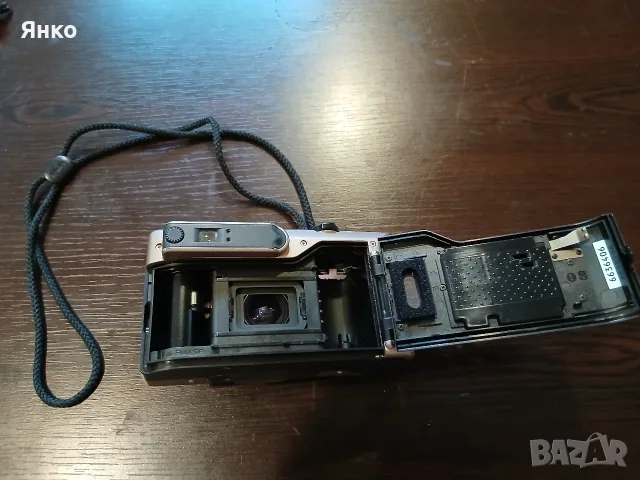 Това е Konica Z-up 150 VP — висококачествен аналогов (лентов фотоапарат тип "point-and-sh, снимка 4 - Фотоапарати - 55769076