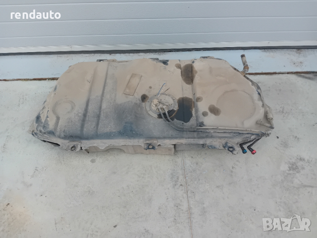 Резервоар гориво Toyota Avensis Verso 2001-2009