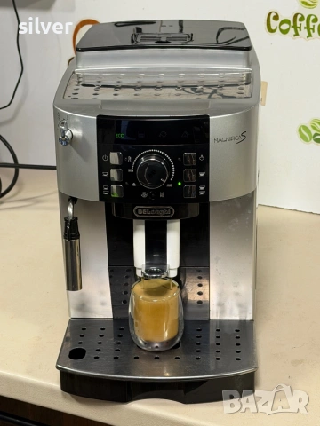 Кафемашина кафе автомат delonghi magnifica S с гаранция