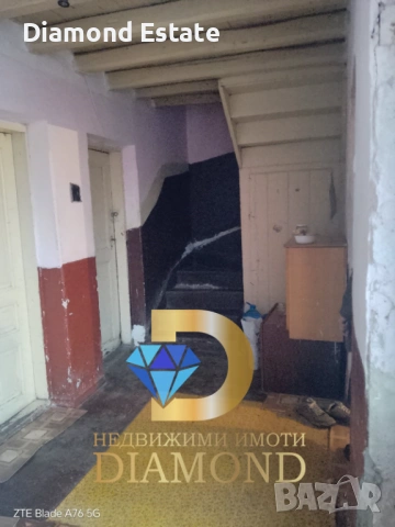 Двуетажна къща в село Малко Тръново, общ. Чирпан, снимка 6 - Къщи - 53709551