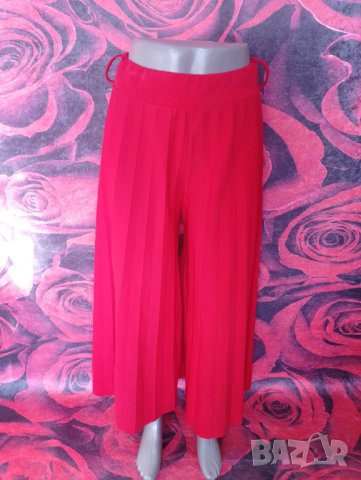 Ярко червен широк панталон плисе с висока талия М, снимка 4 - Панталони - 41375480