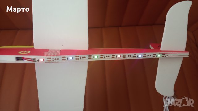 Отличен подарък за дете!!! Летящ детски самолет с електрически двигател и лед светлини, снимка 8 - Влакчета, самолети, хеликоптери - 42056235