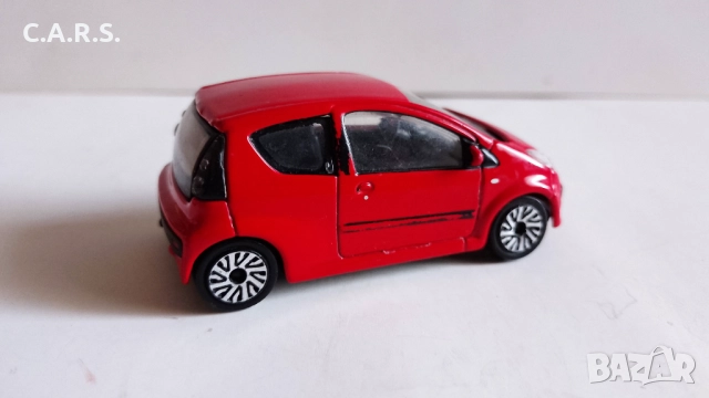 Метални колички Bburago Мащаб 1:43, снимка 12 - Колекции - 49771646