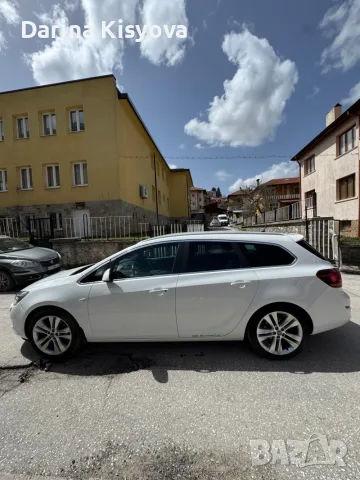Opel Astra J 1.4 Turbo Бензин/Газ | 140 к.с. | Комби | 2011 г., снимка 3 - Автомобили и джипове - 56007380