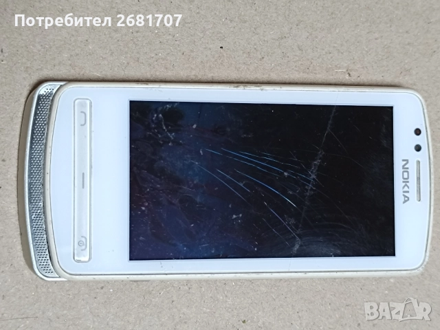 телефон Нокия 700