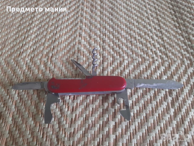 Швейцарско ножче VICTORINOX викторинокс ножка нож, снимка 5 - Ножове - 48260127