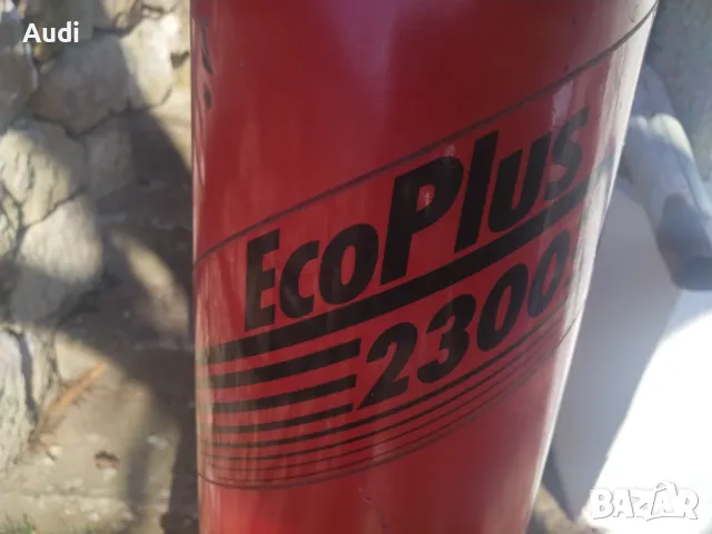 Дробилка за клони, листа, храсти.  Смила клоните на талаж.  Широк отвор на фунията  Има два отвора з, снимка 9 - Градинска техника - 48797612