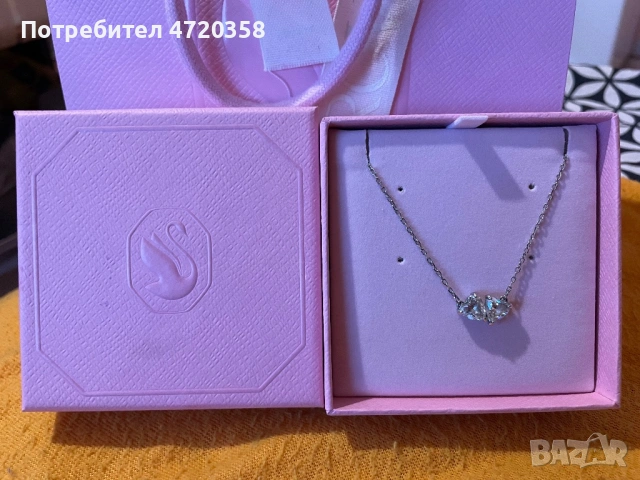 Дамско сребърно колие с две сърца Сваровски/Swarovski, снимка 4 - Колиета, медальони, синджири - 53237845