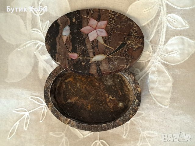 Кутия от натурален камък  , снимка 3 - Антикварни и старинни предмети - 41415359