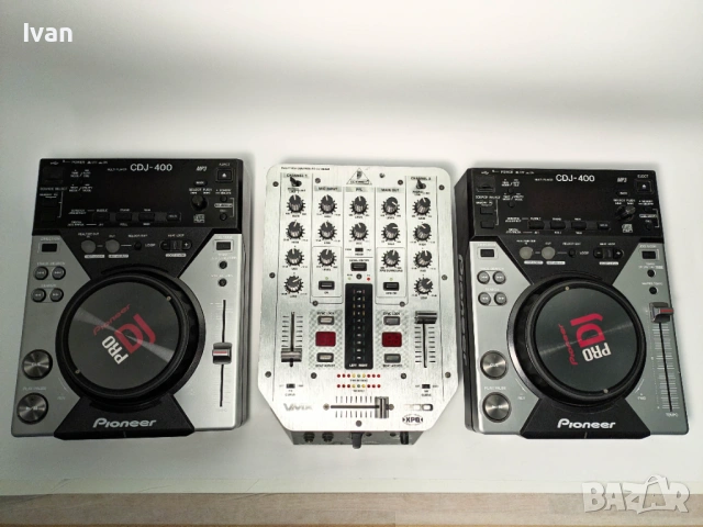 2x плеъра Pioneer CDJ-400 + миксер Behringer VMX 200 + кейс + кабели