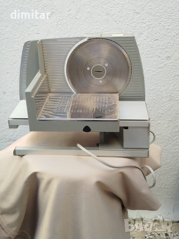 Колбасоревзачка Graef