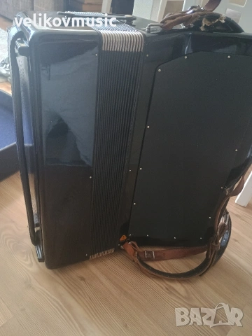 Акордеон Велтмайстер Стела 120 баса, снимка 5 - Акордеони - 53591175