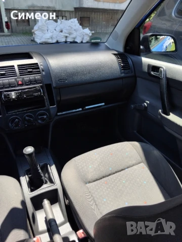 Фолксваген Поло 1,2, 2003 г., снимка 7 - Автомобили и джипове - 50444893