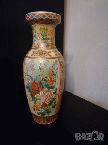Порцеланова ваза, снимка 3 - Вази - 36358655