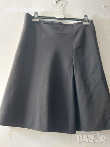 Max Mara. Original. Size L 100% Вълна Прекрасна пола, снимка 2 - Поли - 41780638