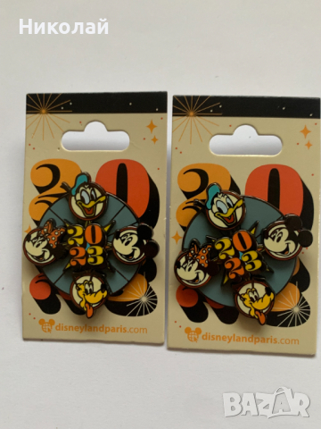 Значка Mickey and friends, Disneyland Paris 2023 collection, трислойна, въртящи елементи, 2 бр. нови, снимка 4 - Колекции - 44567733