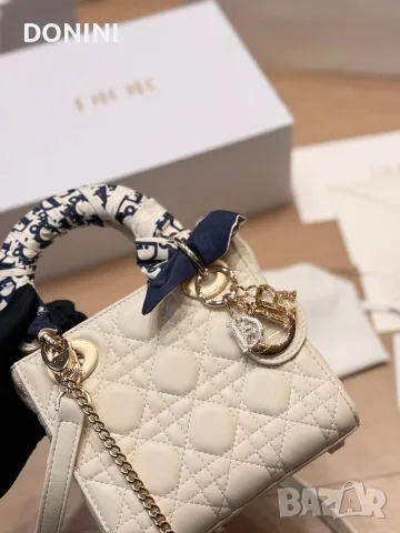 Christian Dior Дамска чанта, кожа, снимка 3 - Чанти - 56347328