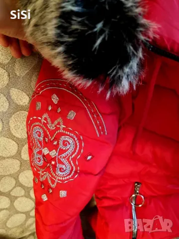 Зимно червено яке с пухкава яка, снимка 6 - Якета - 48963112