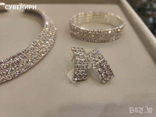 Колие,гривна и обеци , снимка 4 - Бижутерийни комплекти - 49614627
