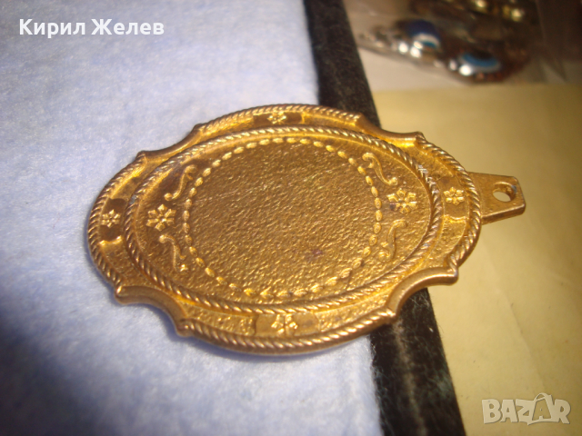 СТАР ПОЗЛАТЕН БРОНЗОВ ОРНАМЕНТИРАН ПЕНДАНТ АРТ ДЕКО ВИНТИДЖ БИЖУ МЕДАЛЬОН 22149, снимка 3 - Антикварни и старинни предмети - 36164504