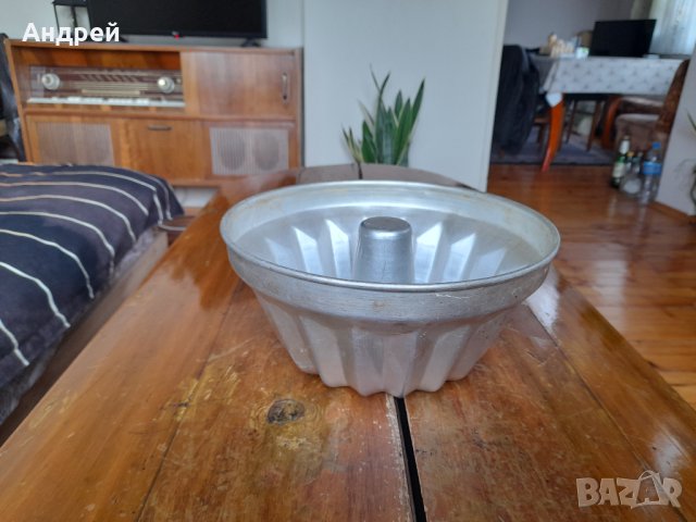 Стара алуминиева форма за кекс #9