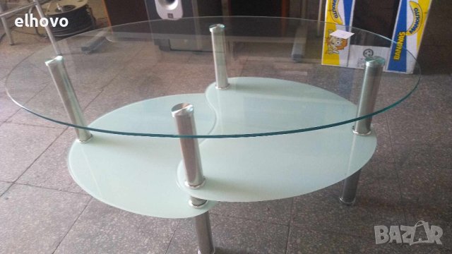 Стъклена холна маса