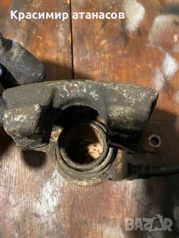 Спирачен апарат заден Десен за Тойота Авенсис версо.2002-2004г, снимка 3 - Части - 35961334