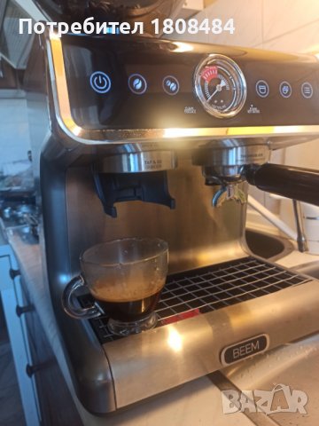 Кафе машина BEEM нова, професионална с кафемелачка, работи перфектно и прави страхотно кафе , снимка 2 - Кафемашини - 38626431