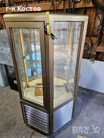 Хладилна Витрина за Торти и сладкарски изделия въртяща се шестоъгълна , снимка 6 - Хладилни витрини и фризери - 51858753