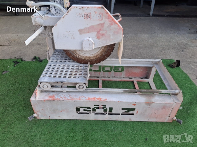 Машина за рязане на тухли и камък 