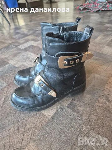 Дамски боти с катарама 38