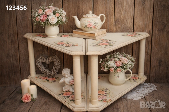 Две ъглови поставки с няколко приложения 