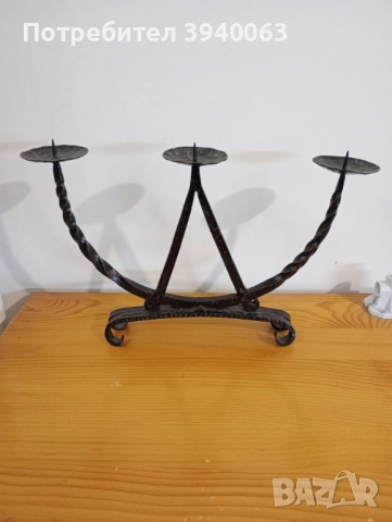 Стар свещник ковано желязо  от соца колекция, снимка 8 - Декорация за дома - 49173401
