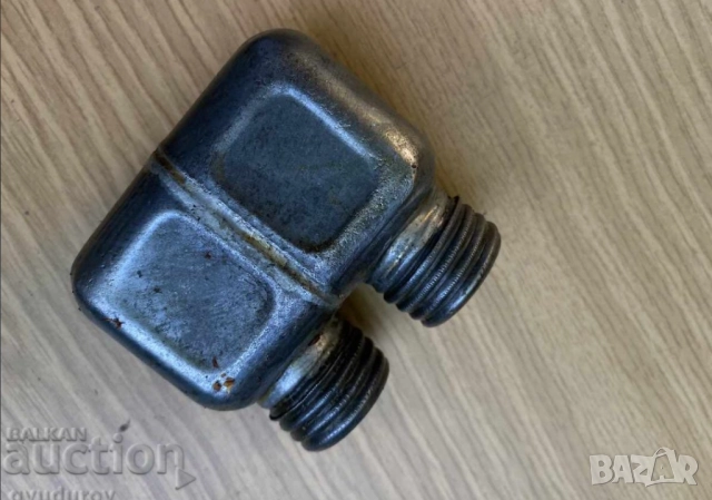 двукамерна масльонка (бутилка за масло) за почистваща и консервираща смазка  стандартно оборудване, , снимка 2 - Антикварни и старинни предмети - 52543157