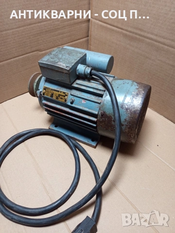 Соц Стар Монофазен Ел Мотор За Машини Техника Тегло 20кг. Номер 596., снимка 3 - Антикварни и старинни предмети - 53205432