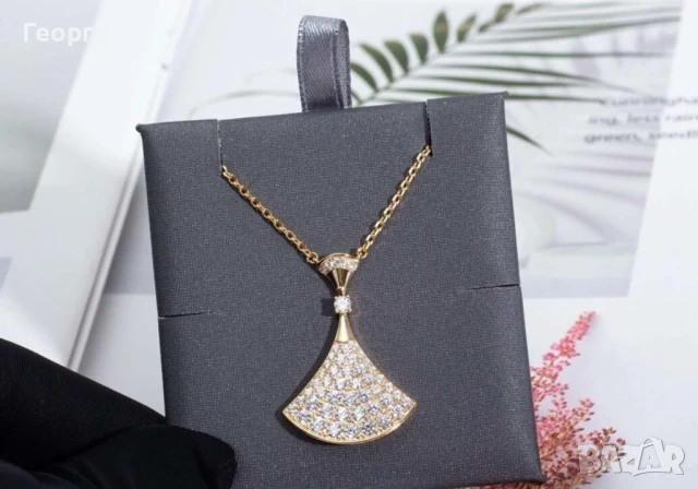 Bvlgari Divas колие с мойсанити , снимка 2 - Колиета, медальони, синджири - 51398432