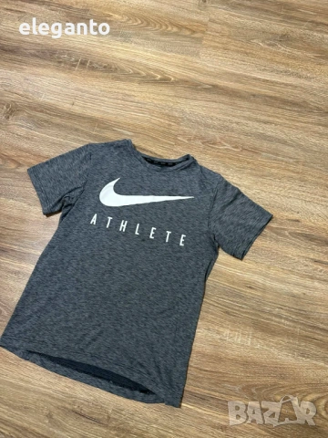 Юношеска тениска NIKE T-SHIRT DB MESH SWOOSH ATHLETE , L/154 размер , снимка 3 - Тениски - 53862723