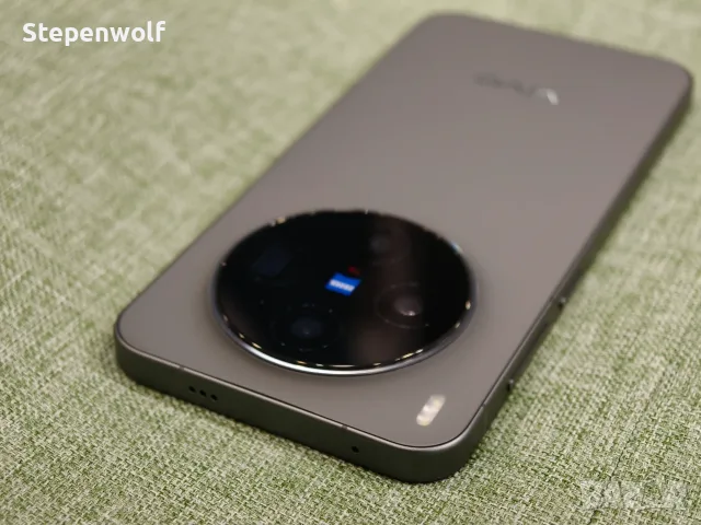 Нов Vivo X300 16/256 черен - 6.31"; Zeiss 200mpx + 50mpx + 50mpx; 6040mAh - 90W; Mediatek 9500, снимка 5 - Други - 55771698