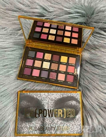 палитра с огледало